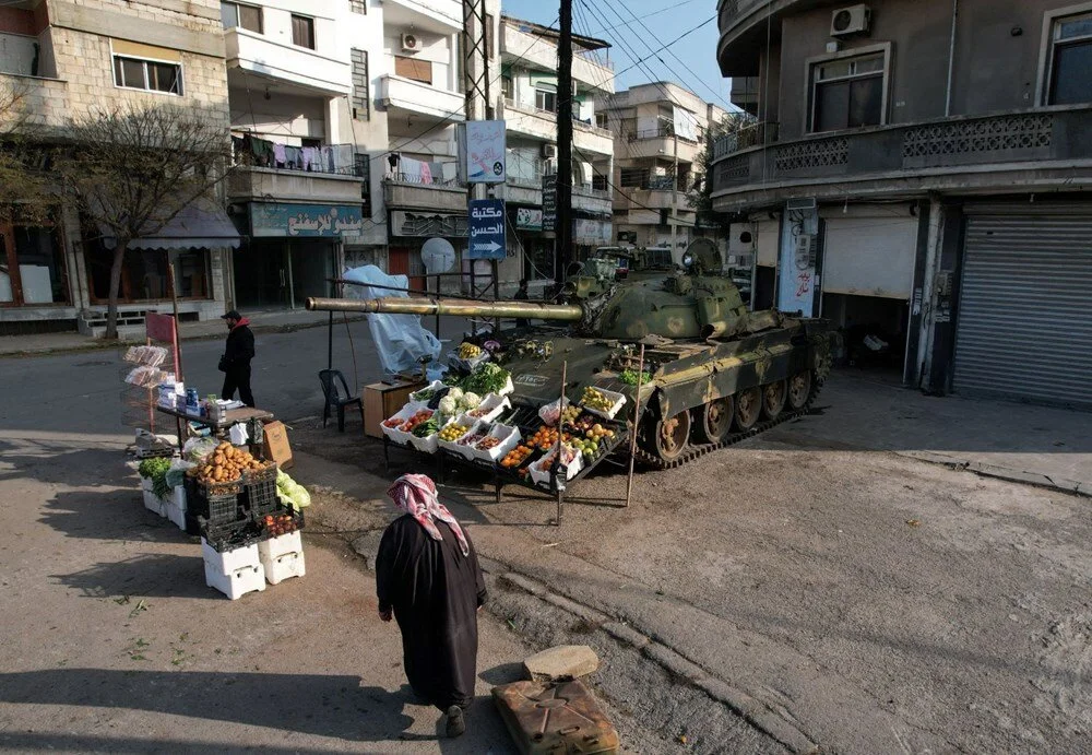 Suriyeli esnaftan anlamlı mesaj: Esad'ın tanklarını manav tezgahına çevirdi!