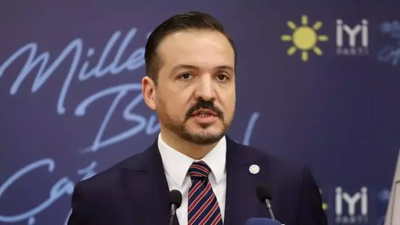 Son dakika! İYİ Parti'den bir istifa daha: Parti Sözcüsü Kürşat Zorlu, istifa etti!