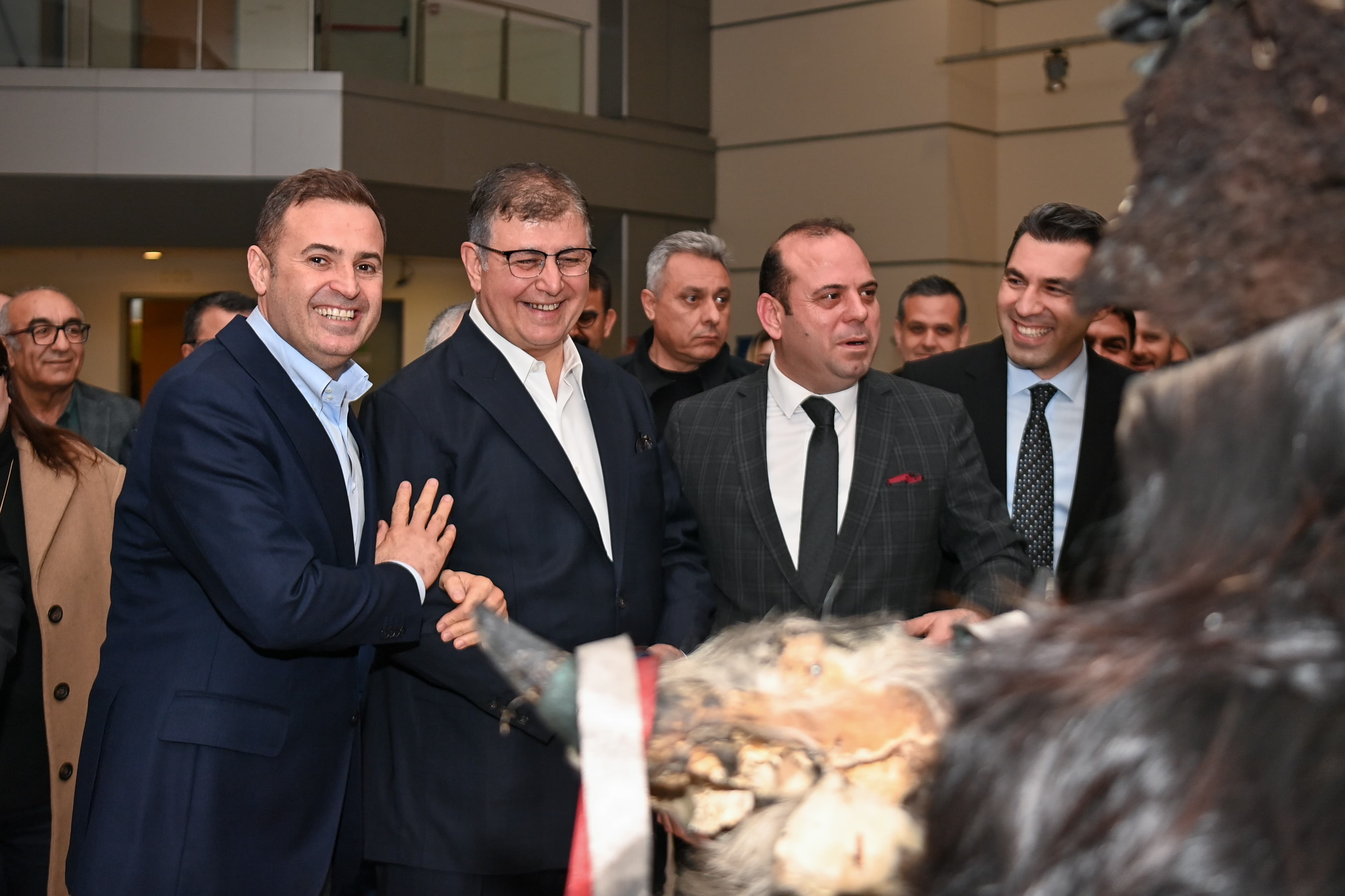 İzmir’de Balıkesir rüzgârı esti! Başkan Akın: “Balıkesir Takımı Kuvayi Milliye’nin devamıdır”