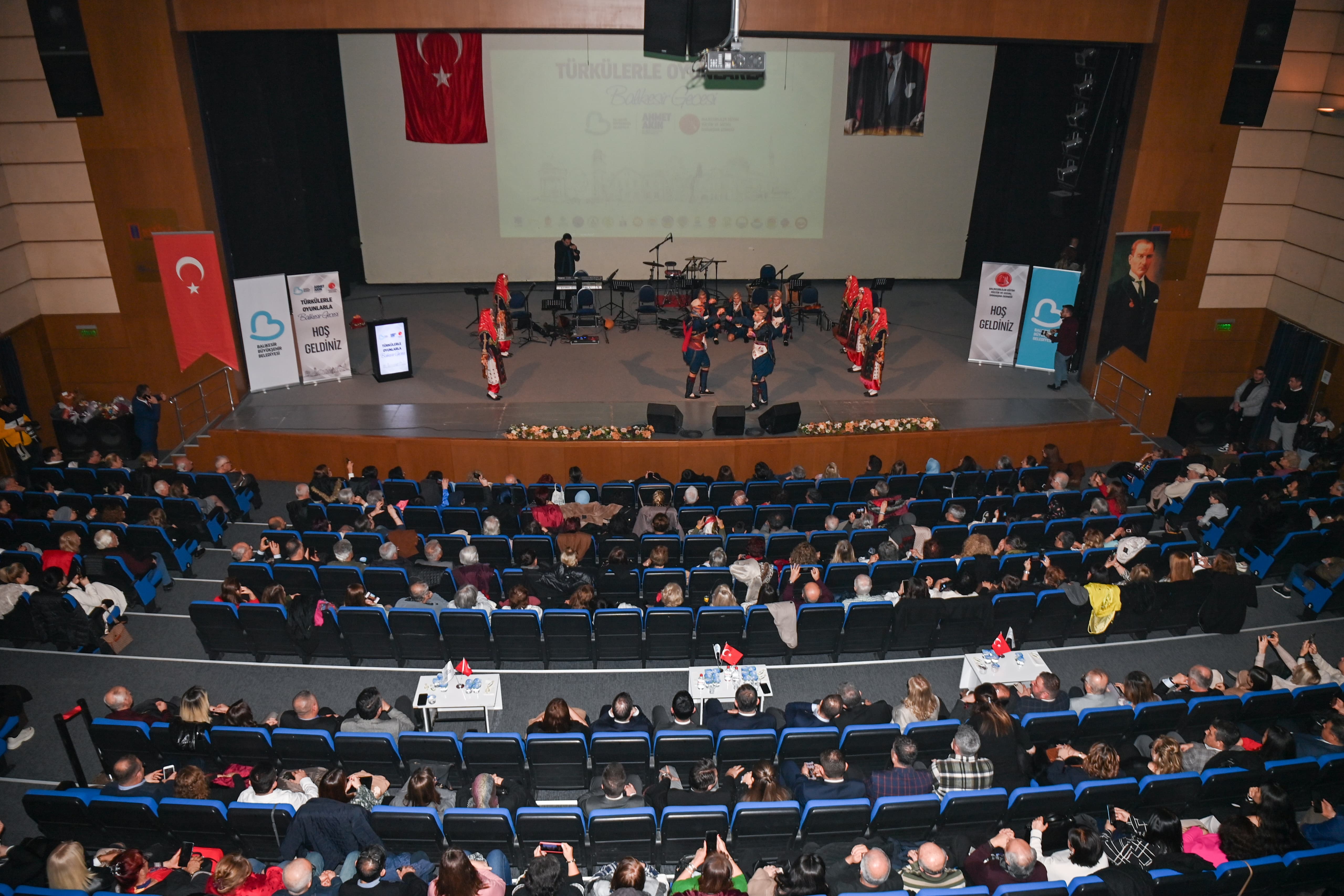 İzmir’de Balıkesir rüzgârı esti! Başkan Akın: “Balıkesir Takımı Kuvayi Milliye’nin devamıdır”