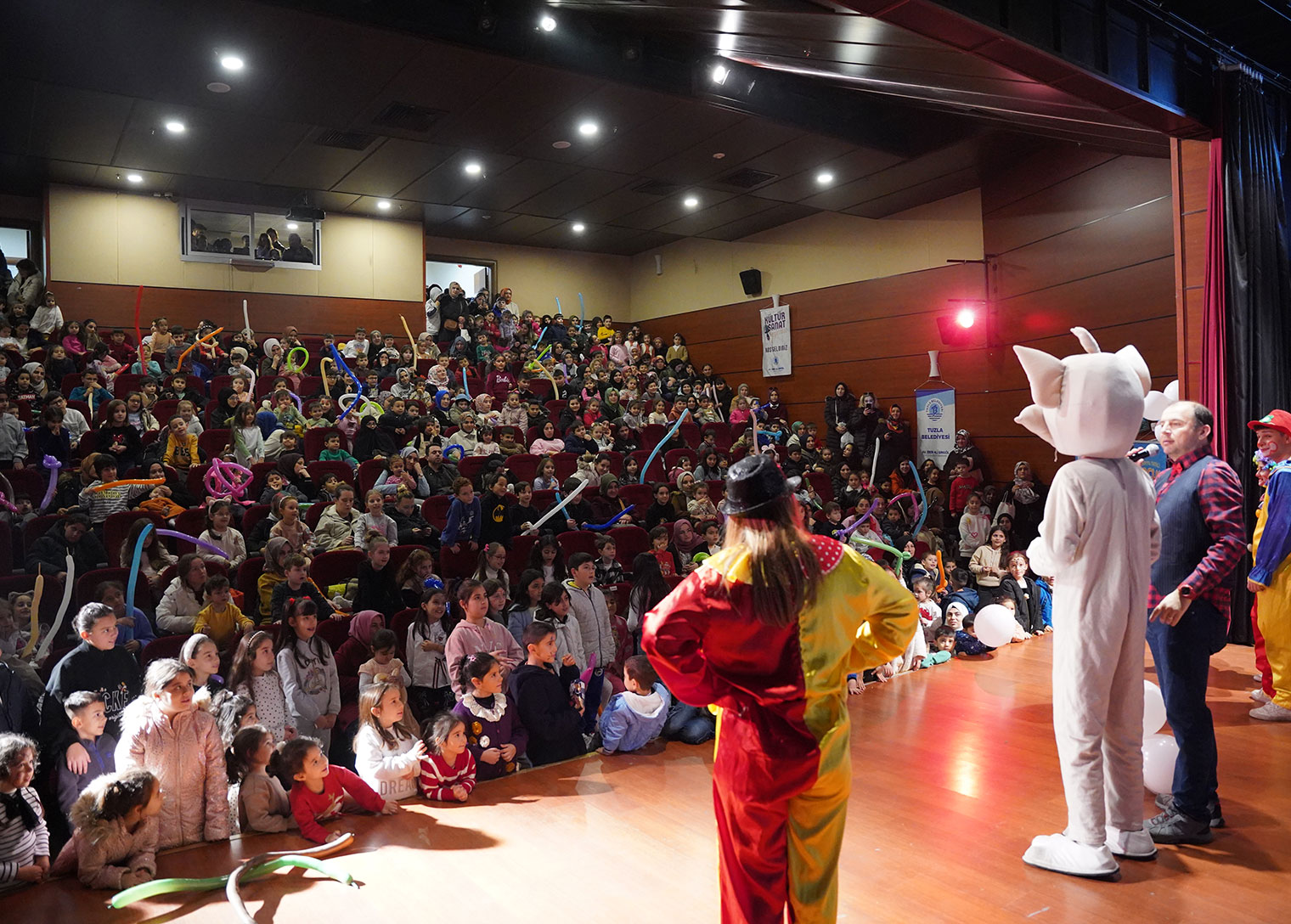 Tuzla'da ‘Yarıyıl Tatili Çocuk Şenliği’ Başladı