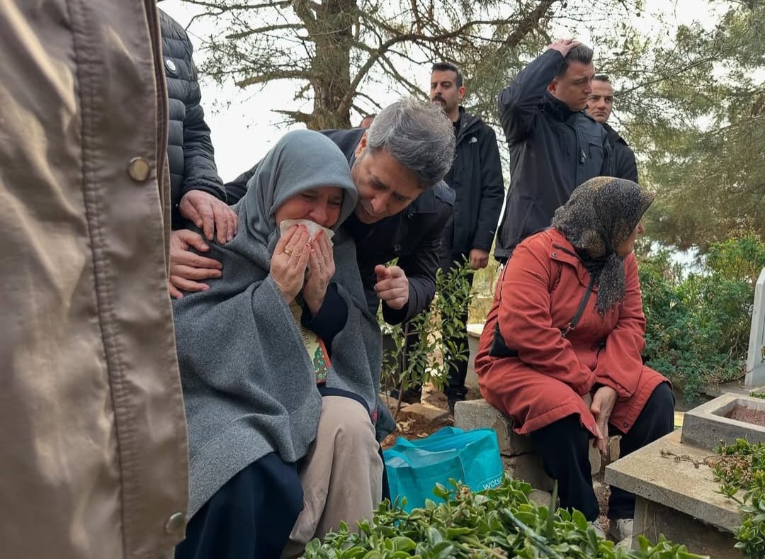 Siyasiler, Gaziantep Nurdağı'nda: 6 Şubat depreminde hayatını kaybedenler dualarla anıldı