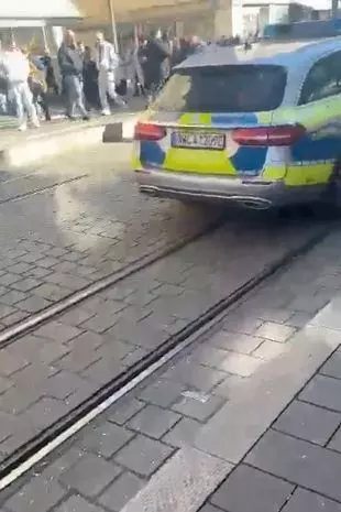 Son dakika! Almanya'da kalabalığın içine dalan araç dehşet saçtı: Çok sayıda ölü ve yaralı var!