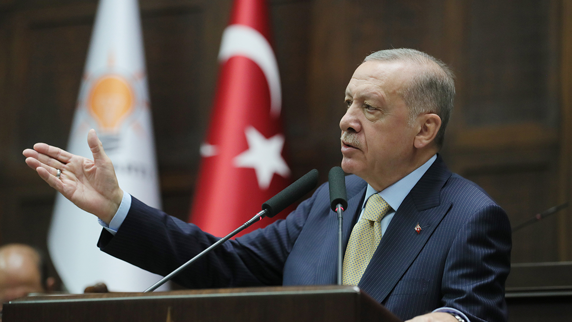 Cumhurbaşkanı Erdoğan'dan önemli açıklamalar: Soygun çarkını bozduk, heybedeki büyük truplar daha dökülmedi!