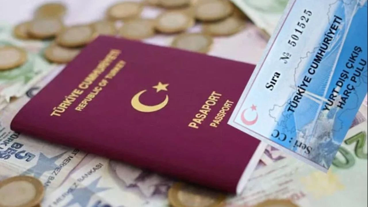 Yurt dışına çıkacaklar dikkat! Karar Resmi Gazete'de yayımlandı: Nakit bildirim sınırı arttı!