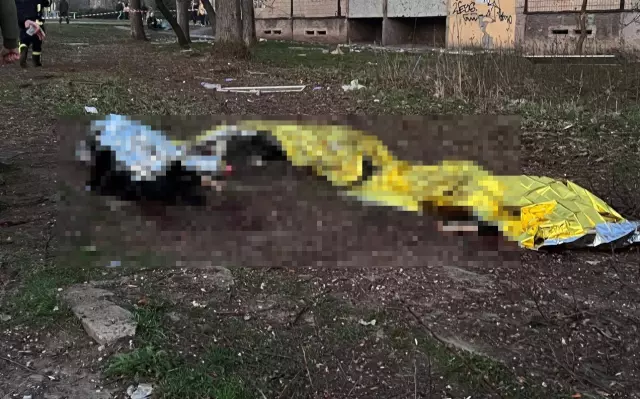 Rus güçlerinin Ukrayna'ya füze fırlattı! Zelenskiy'den ilk açıklama: Ölenlerin arasında çocuklar var!