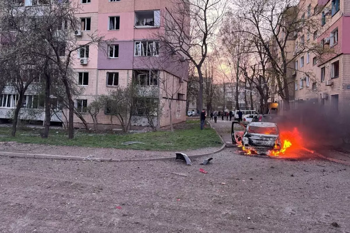 Rus güçlerinin Ukrayna'ya füze fırlattı! Zelenskiy'den ilk açıklama: Ölenlerin arasında çocuklar var!