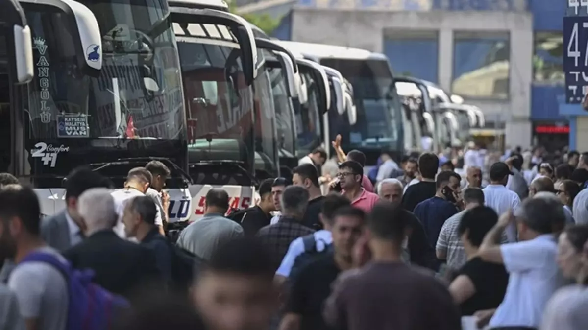 Bakan Uraloğlu açıkladı: Bayramda fırsatçılık yapan otobüs firmalarına ceza yağdı!