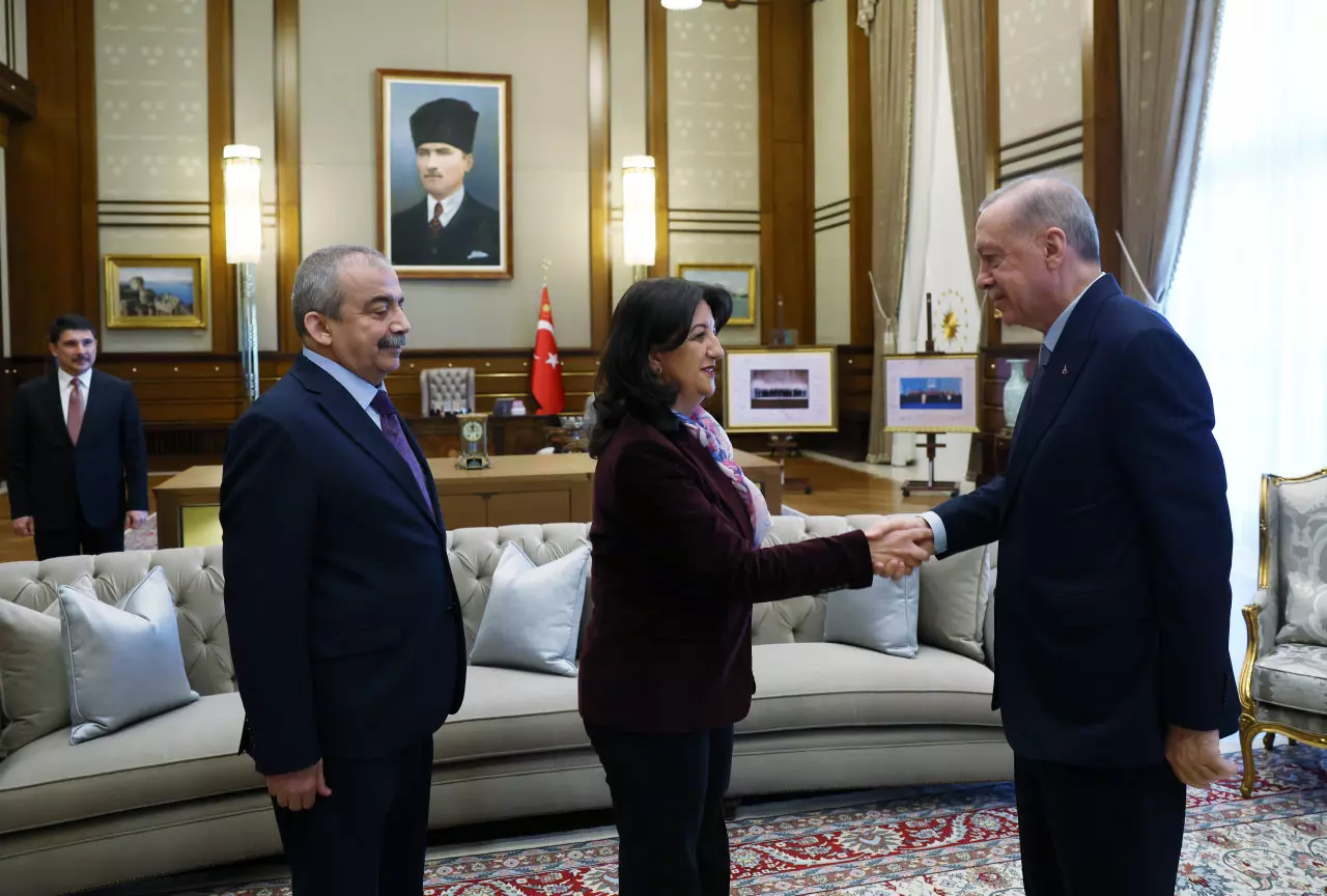 Son dakika! Erdoğan ile DEM Parti heyetinin ilk görüşmesi gerçekleşti: İşte o önemli açıklamalar!