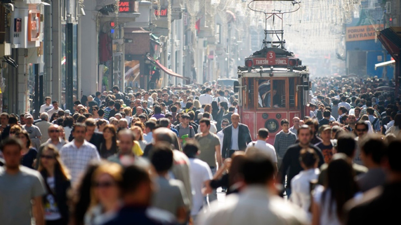 İstiklal Caddesi en fazla kalabalığa sahip cadde oldu: Ziyaretçi sayısı 90 milyonu aştı!
