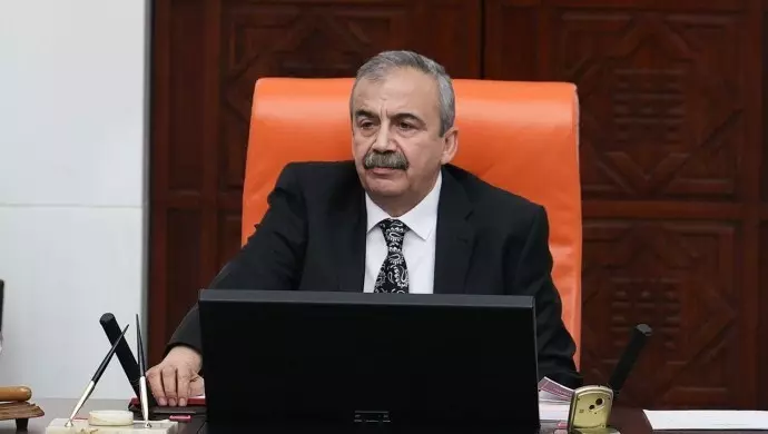 Son dakika! Sırrı Süreyya Önder kalp krizi geçirdi: Son durumu nasıl, Siyasilerden açıklama geldi!