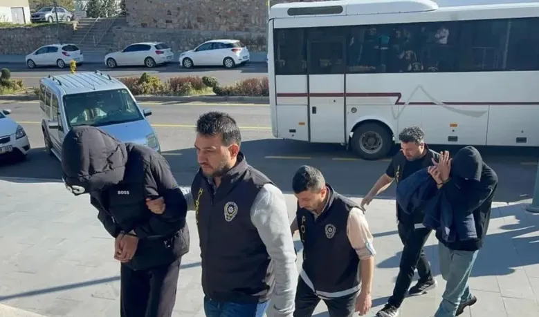 Vatandaşlara 'jigolo' tuzağı kuran çete, aldıkları paraları PKK'lılara aktardı!