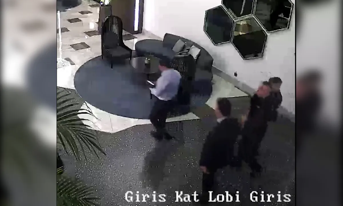 Otelin kameralarını bantladılar: İmamoğlu para kasalarıyla yaptığı gizli görüşme deşifre oldu!