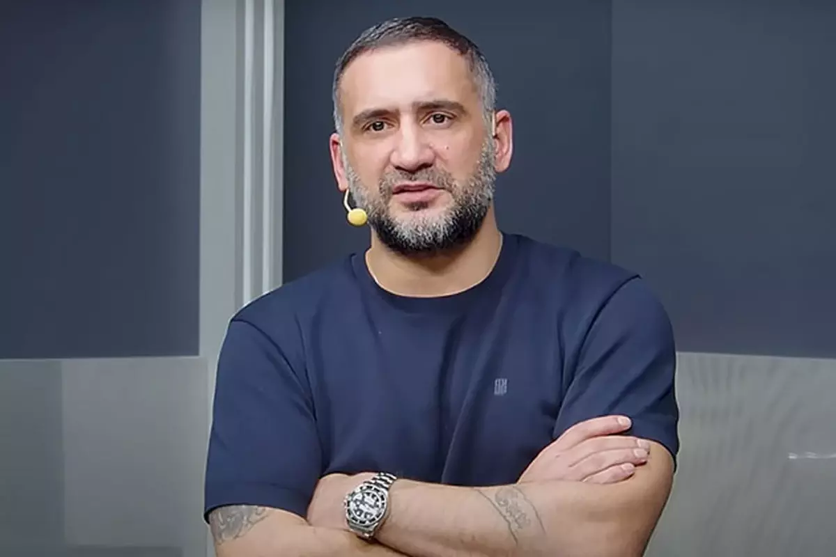 'Galatasaray'lı eski milli futbolcu Ümit Karan tutuklandı' iddiası doğru mu: Ümit Karan'ın suçu ne? Ümit Karan kimdir ve kaç yaşında?