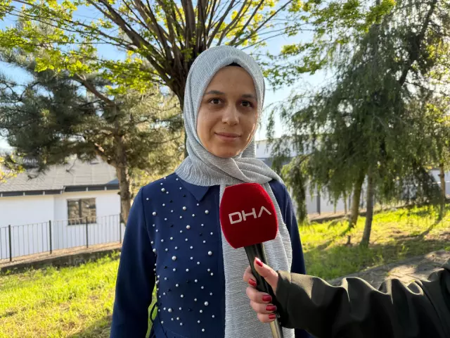 Çocuklar için parklar tehlikeli hale geldi: Bulduğu alkol şişesini su zannederek içen çocuk hastanelik oldu!