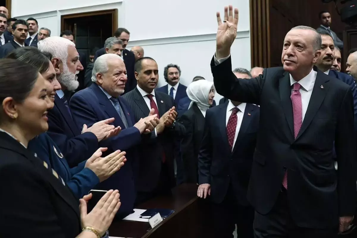 O, partideki isim AK Parti'ye geçiyor: Rozetini bizzat Erdoğan takacak!