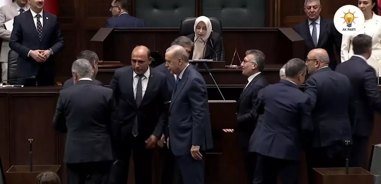 Konya Milletvekili ve 4 belediye başkanı partisinden istifa etti: Peş peşe AK Parti'ye katıldılar!