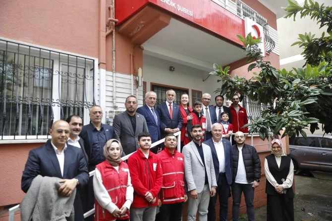 Türk Kızılay Pendik Şubesi Kızılay Yöneticilerini Ağırladı