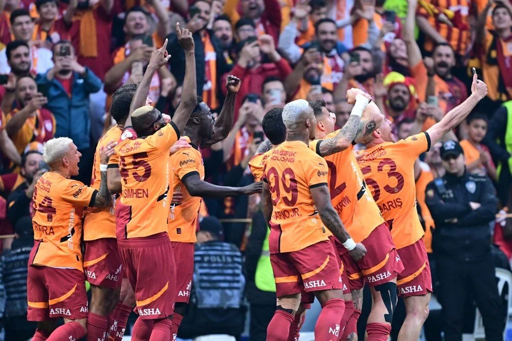 Galatasaray'ın ünlü yıldızı transfer yolcusu: 30 milyon Euro'ya gidiyor