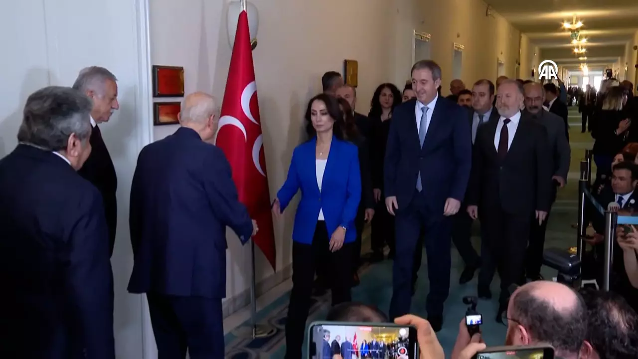 Son dakika: Bahçeli ile DEM heyetinin görüşmesi başladı! 