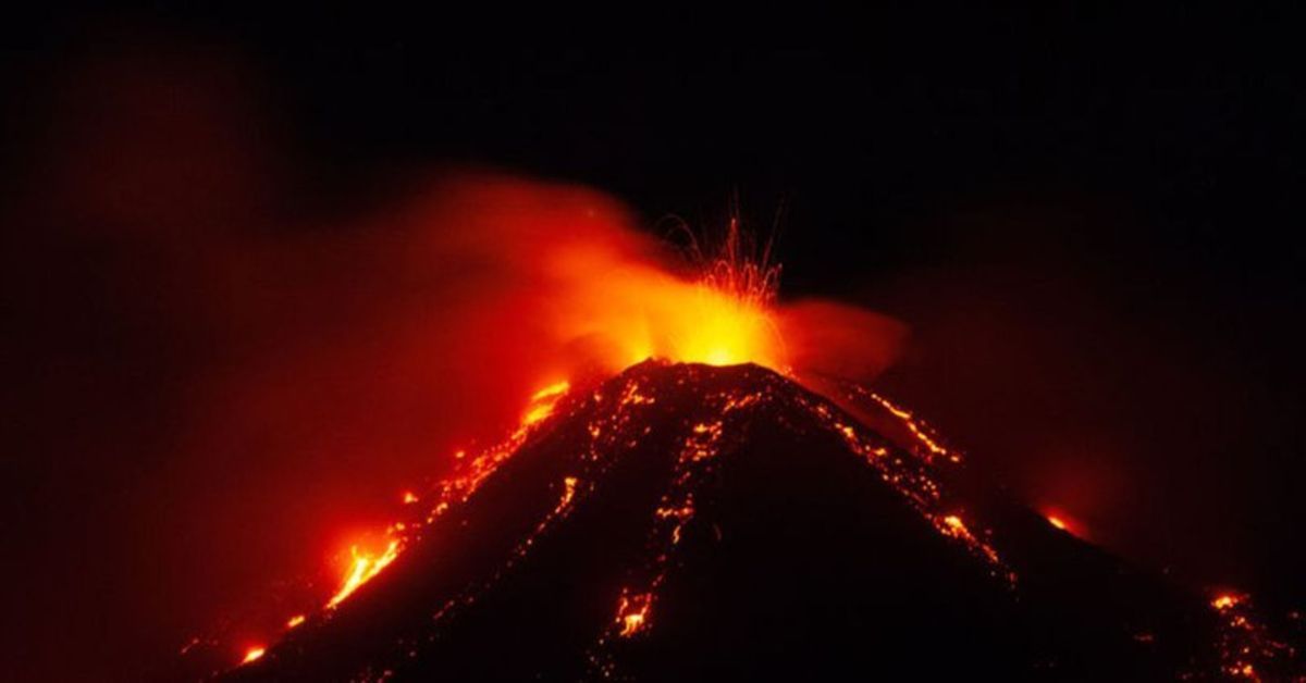Etna Yanardağı adetâ cehennemi kustu! Etna Yanardağı nerede?