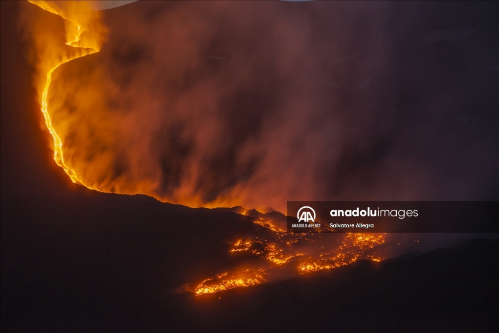 Etna Yanardağı adetâ cehennemi kustu! Etna Yanardağı nerede?