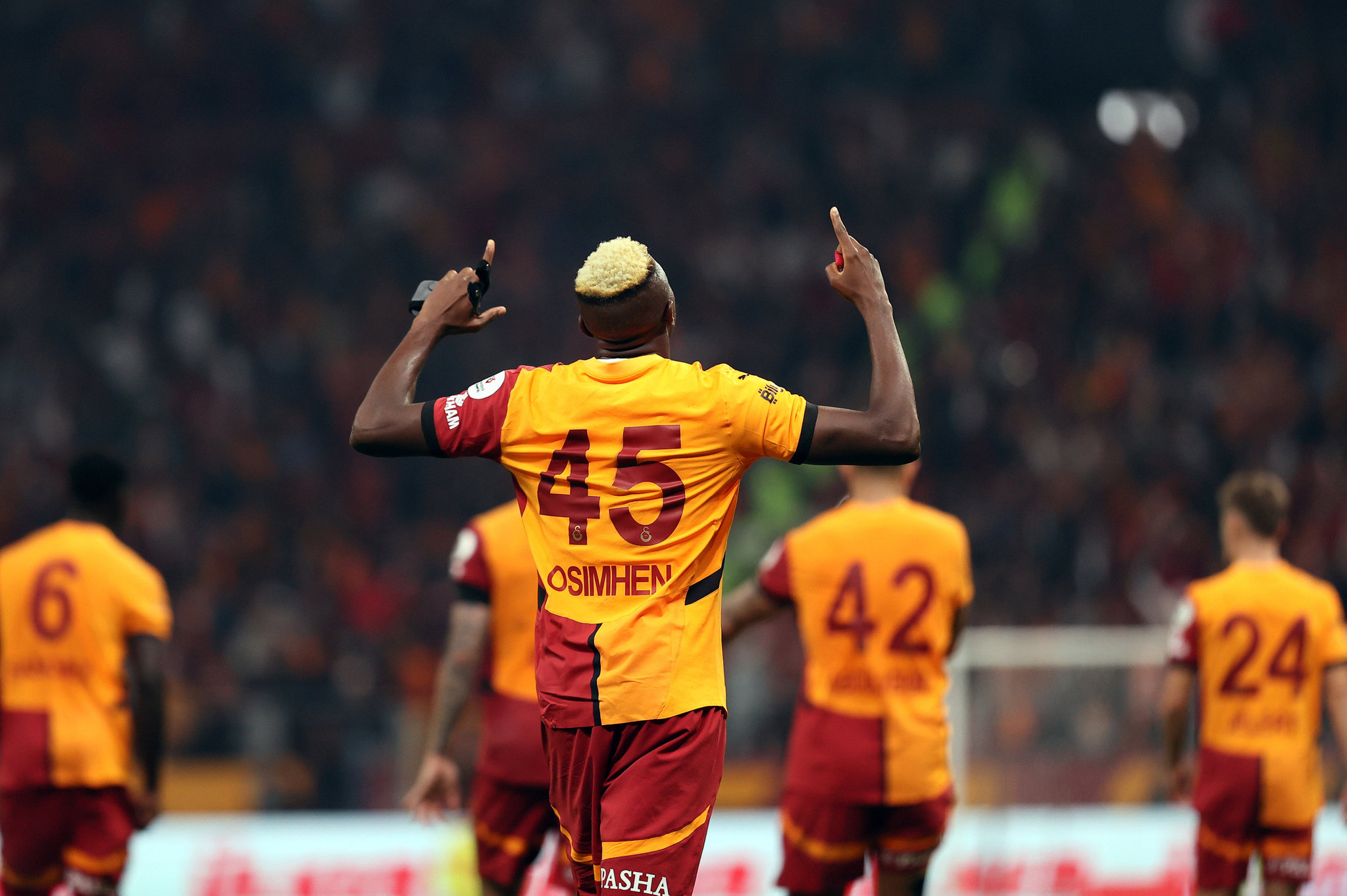 Galatasaray'ın bomba transferi forma tanıtımında ortaya çıktı!