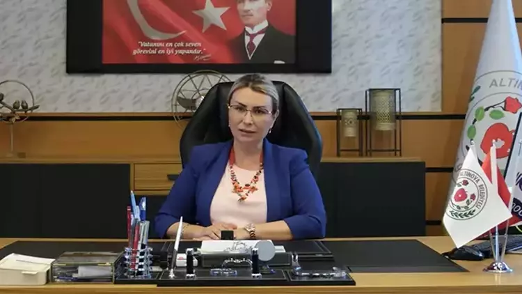 CHP'li Altınova Belediye Başkanı Yasemin Fazlaca, daha fazla dayanamayarak partisinden istifa etti