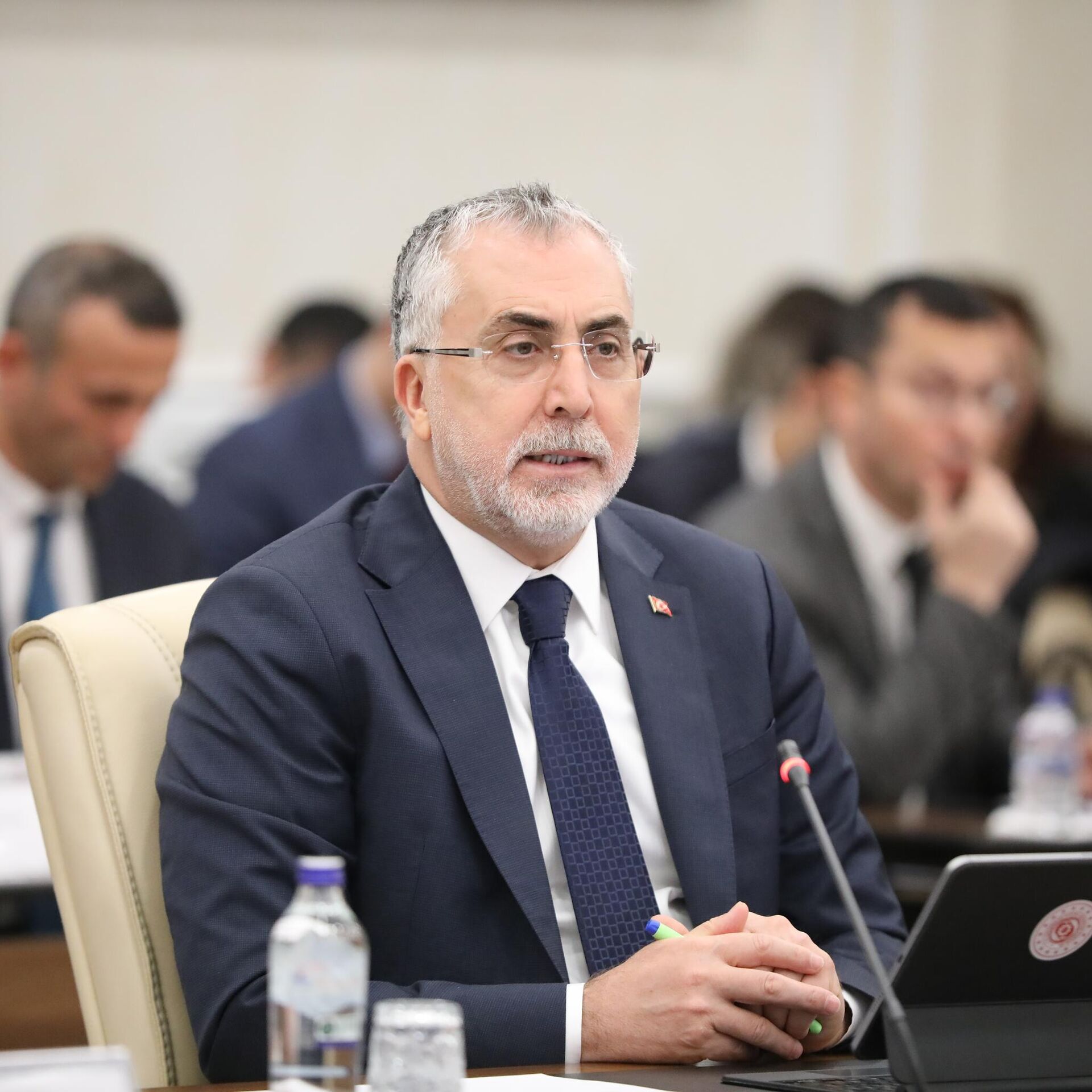 Bakan Işıkhan'dan son dakika açıklama: En düşük emekli maaşı ne kadar olacak?