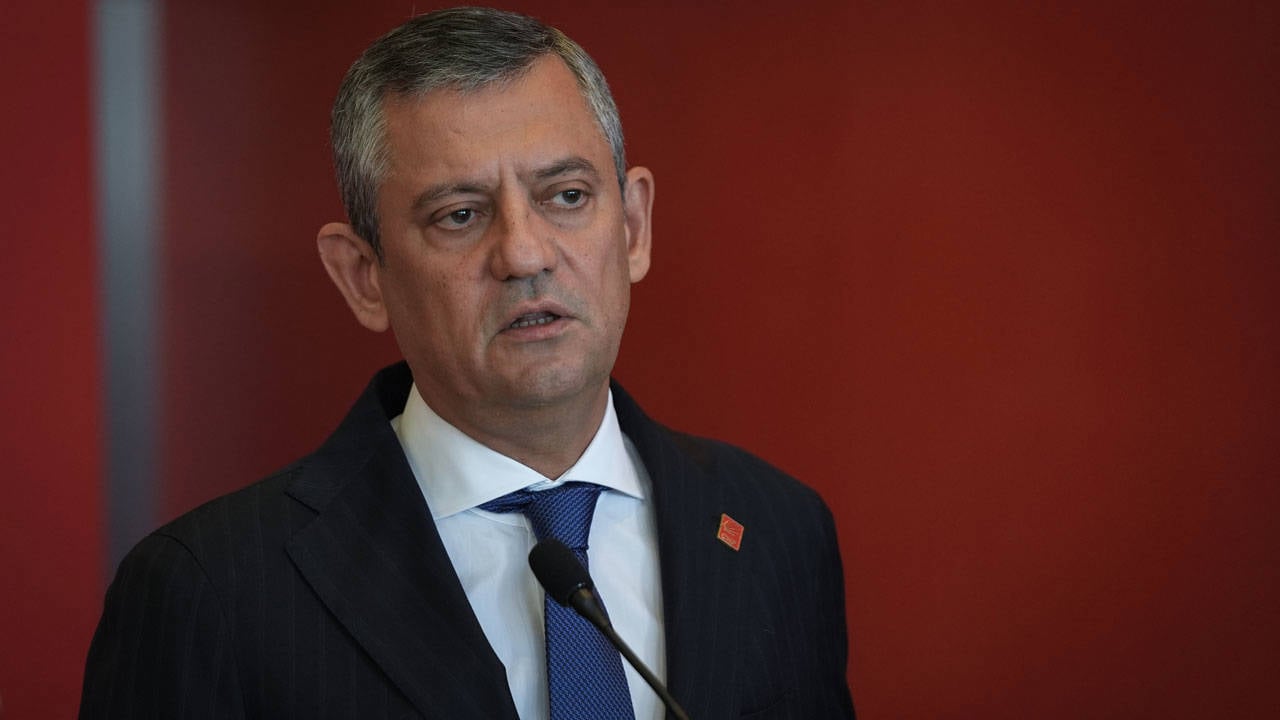 Baklava kutusundaki rüşvet, Özgür Özel'inde dilini yutturdu: Haberler iç açıcı değil!