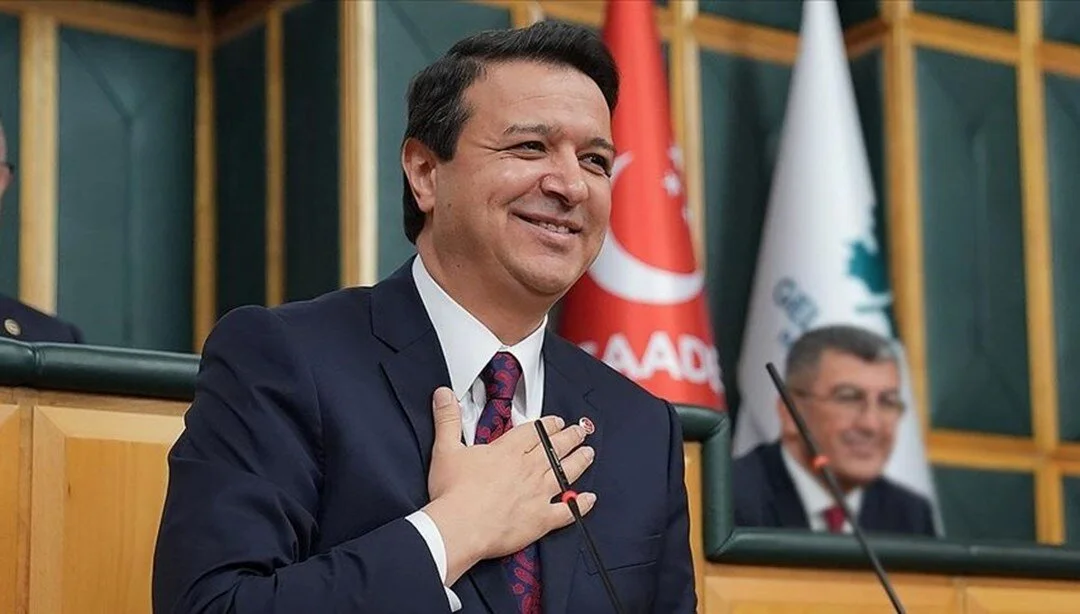 TBMM'de dikkat çeken protesto: Kürsüye gelin ve damat mankeniyle çıktı!