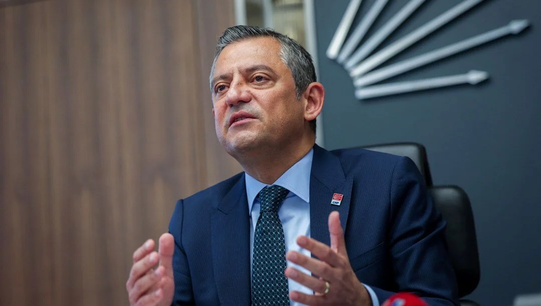 Özgür Özel'den ilk açıklama: Özel PKK'nın silah bırakmasıyla ilgili bakın ne dedi...