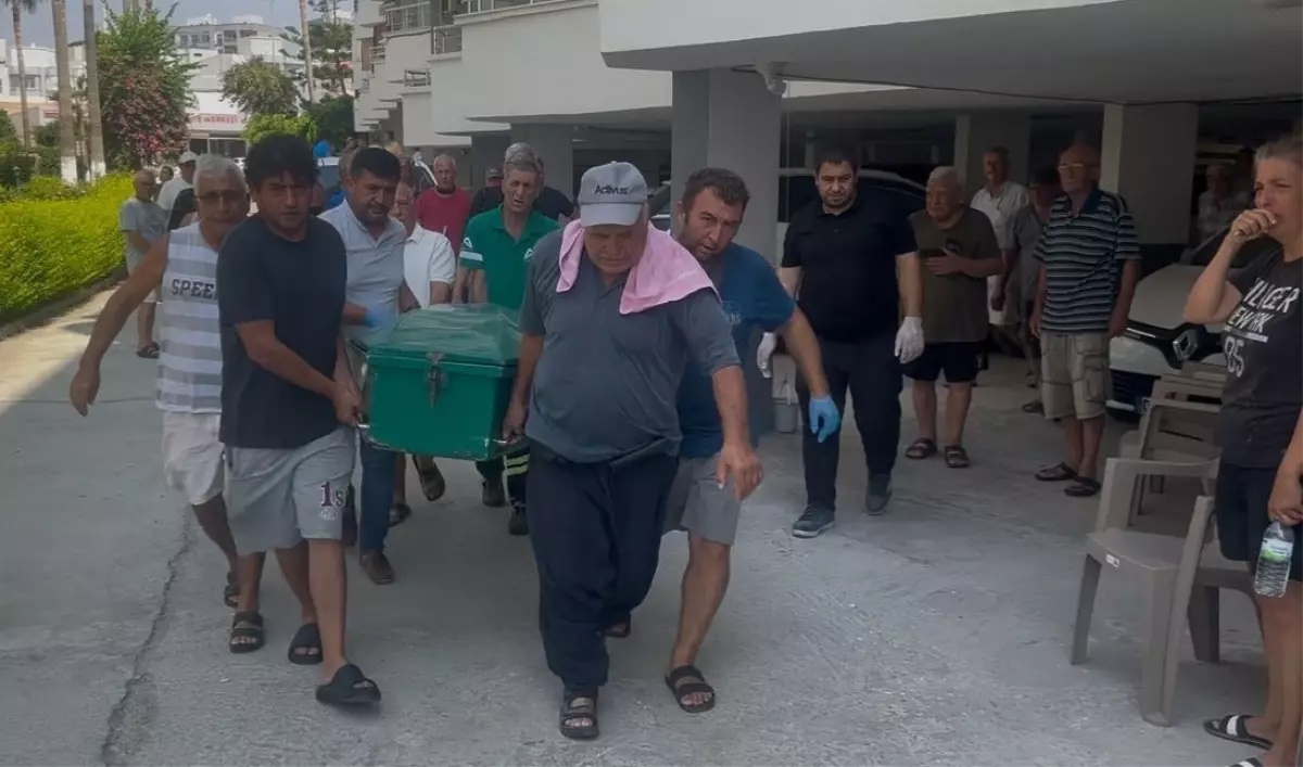 Ünlü sanatçının doktor yeğeni evinde ölü bulundu!
