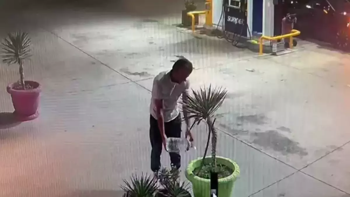 Şok eden görüntüler ortaya çıktı: Bursa'daki orman yangını şüphelisinin elindeki benzin bidonuyla görüntüleri olay yarattı!