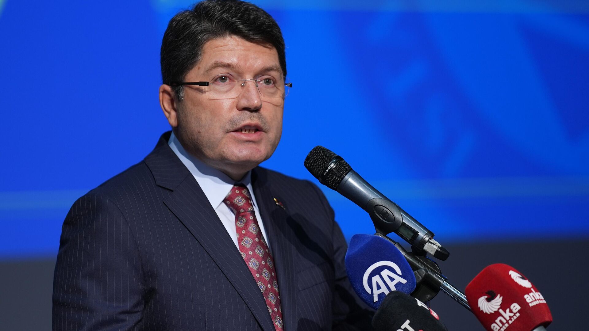 Son dakika! Özgür Özel'e soruşturma: Bakan Tunç'tan dikkat çeken açıklama!