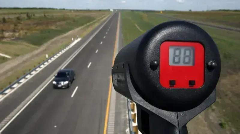 Karayollarındaki hız sınırlamalarına yeniden düzenleme geliyor!