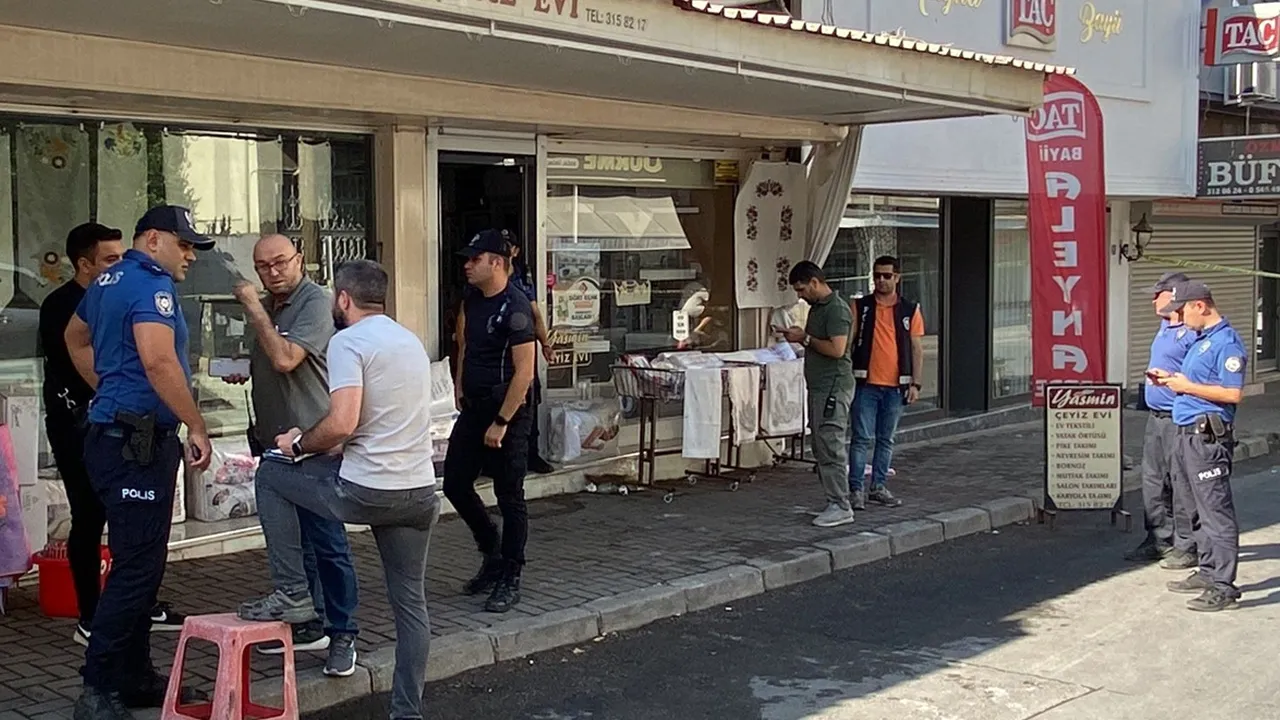 Aydın'da akıl almaz olay! Polis memuru eşini öldürüp resmini çekti!