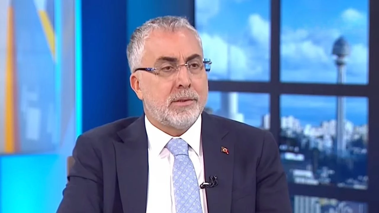 Son dakika! Bakan Işıkhan'dan önemli açıklama: Memur zammı kararı hakem kurulunda!