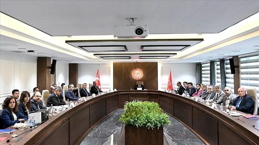 Son dakika! Memur ve emeklisinin zammı bugün belli mi oluyor: Hakem Kurulu 4. kez toplandı!