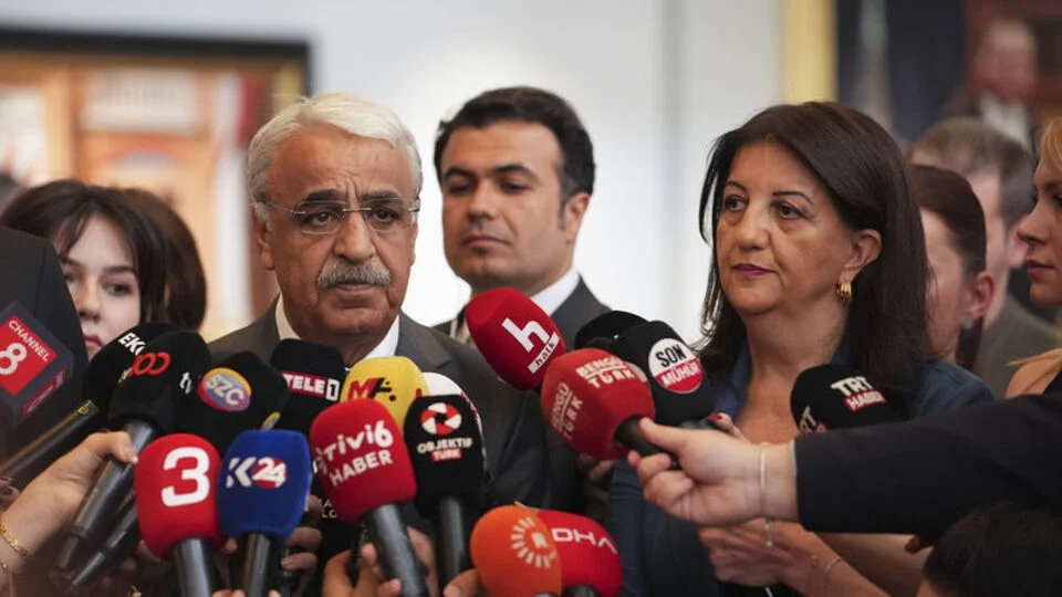 DEM Parti heyeti İmralı yolunda: 'Terörsüz Türkiye' komisyonundan sonra ilk ziyaret gerçekleşiyor!