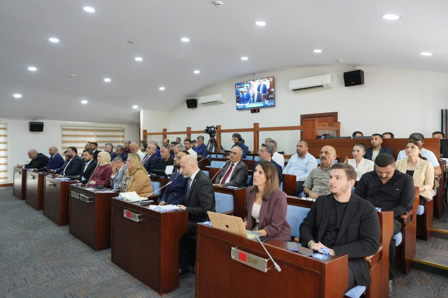 Başkan Ahmet Cin, Yeni Dönemin İlk Meclis Toplantısında Gençlere Müjdelerini Sıraladı…