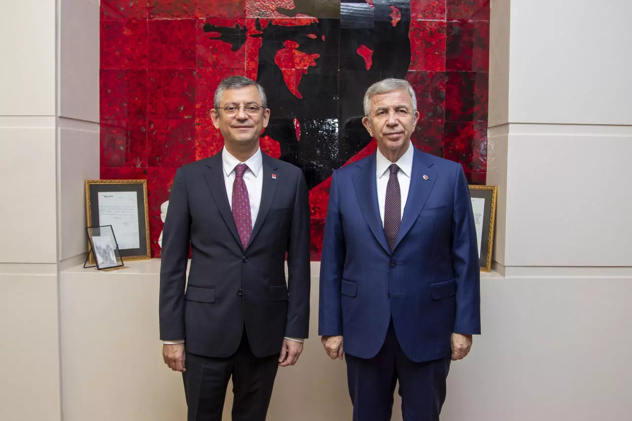 Özgür Özel'e kötü haber: Mansur Yavaş'tan dikkat çeken kurultay kararı!