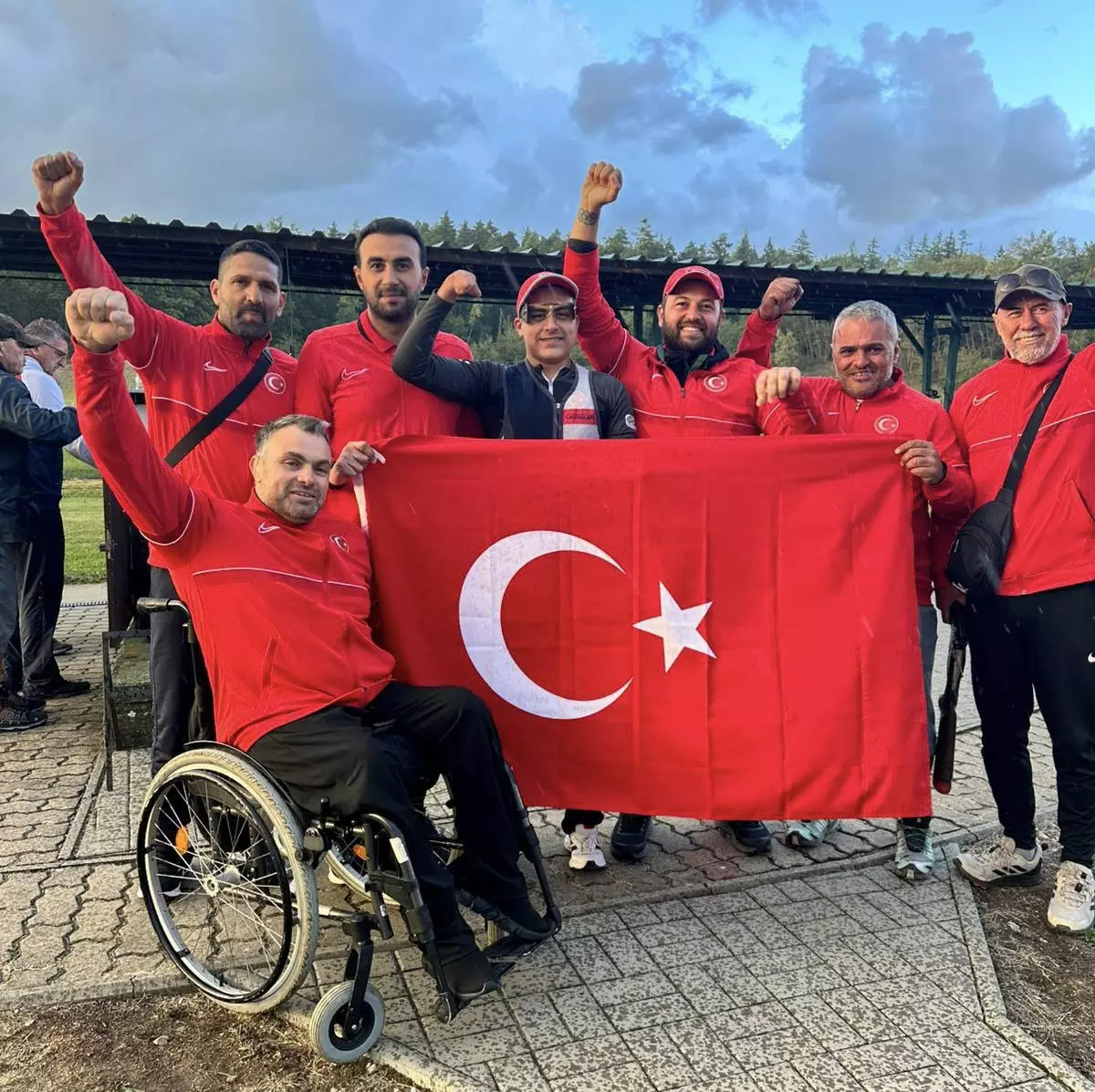 Milli sporcu destan yazdı: Muaz Erdem Madran, atıcılıkta dünya şampiyonu olarak tarihe geçti!