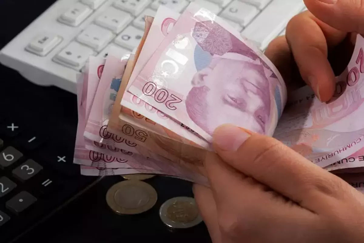 Emeklilik için iki sistem birleşiyor: Milyonlarca çalışanın maaşından kesinti yapılacak