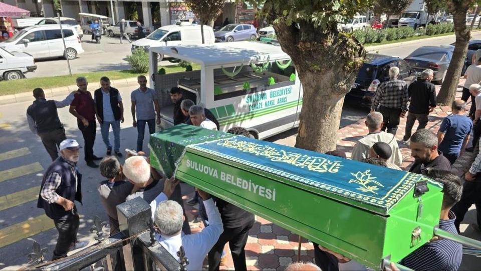 3 padişah, 12 cumhurbaşkanı görmüştü: 127 yaşındaki 'Ayşe Nine' vefat etti