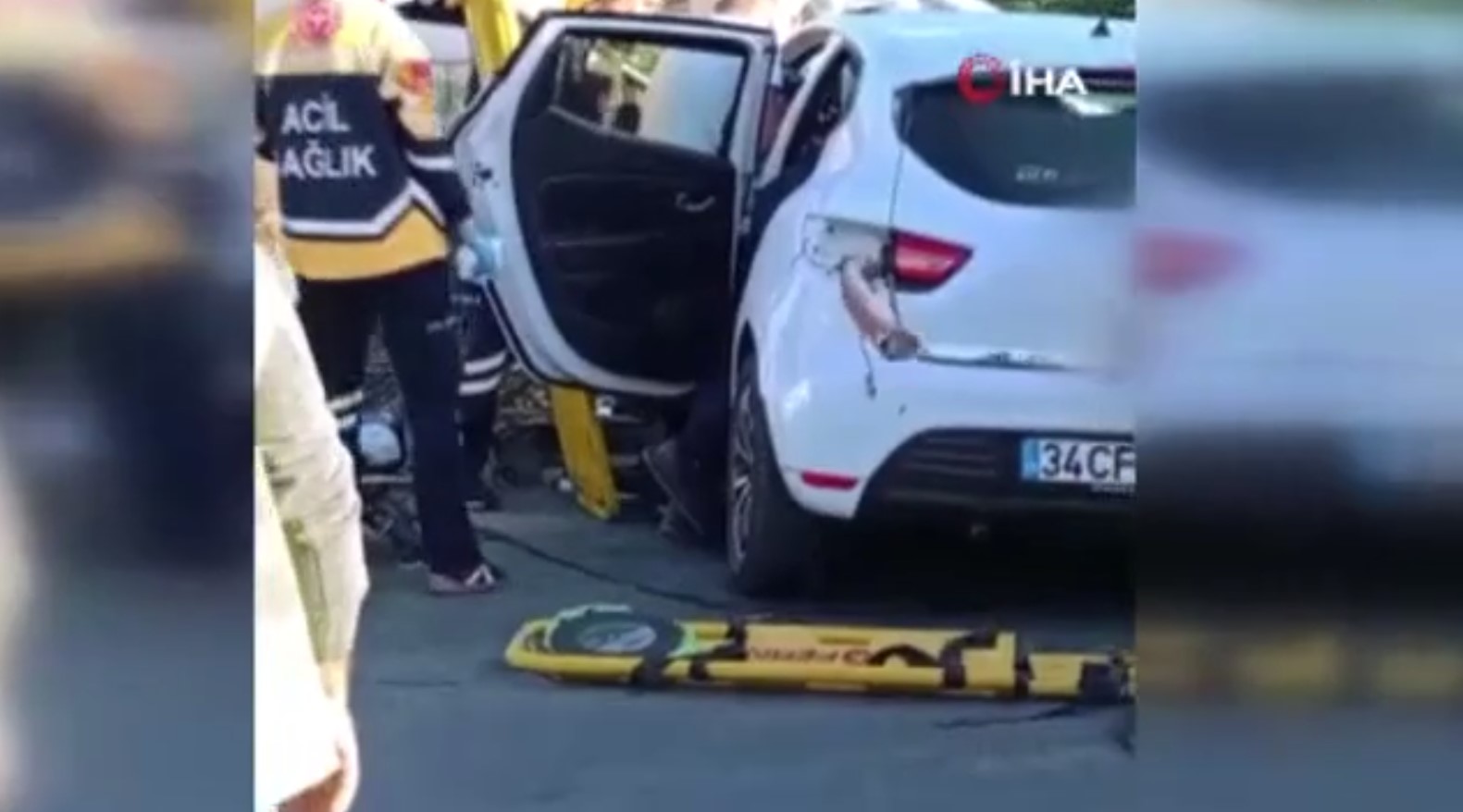 Başakşehir’den feci kaza haberi: Bariyer demiri kadın şoförün bacağına saplanarak aracın arka kapısından çıktı!