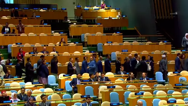 BM'de Netanyahu'ya soğuk duş: Konuşurken katılımcılar salonu terk etti!