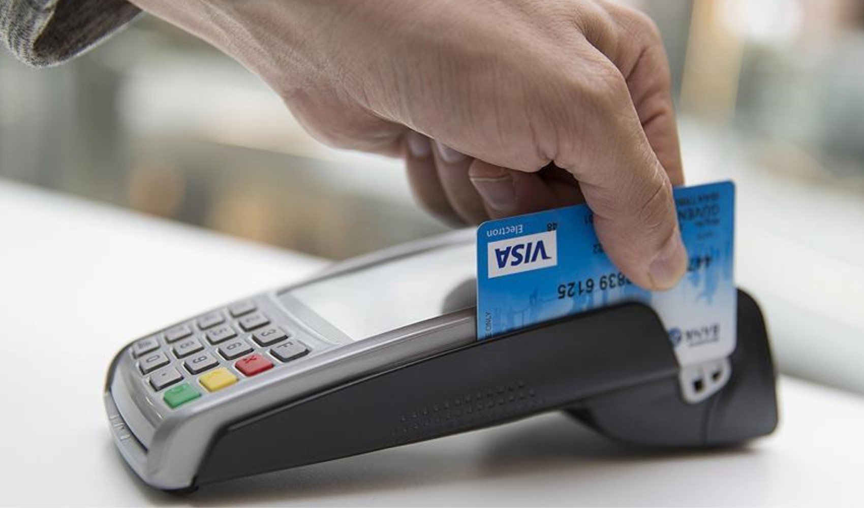 Kredi kartı kullananlara önemli haber! Faiz oranları o tarihten itibaren değişiyor