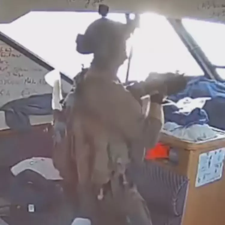 Dünya tarihi bir direnişe şahitlik ediyor: Mikeno gemisi Gazze kara sularında! 