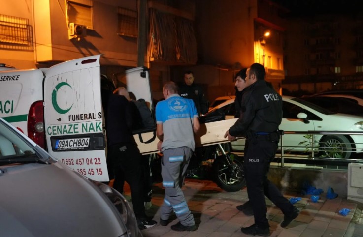 20 günlük evlilik mezarda bitti: Cinnet geçiren adam önce karısını sonre kendini vurdu!